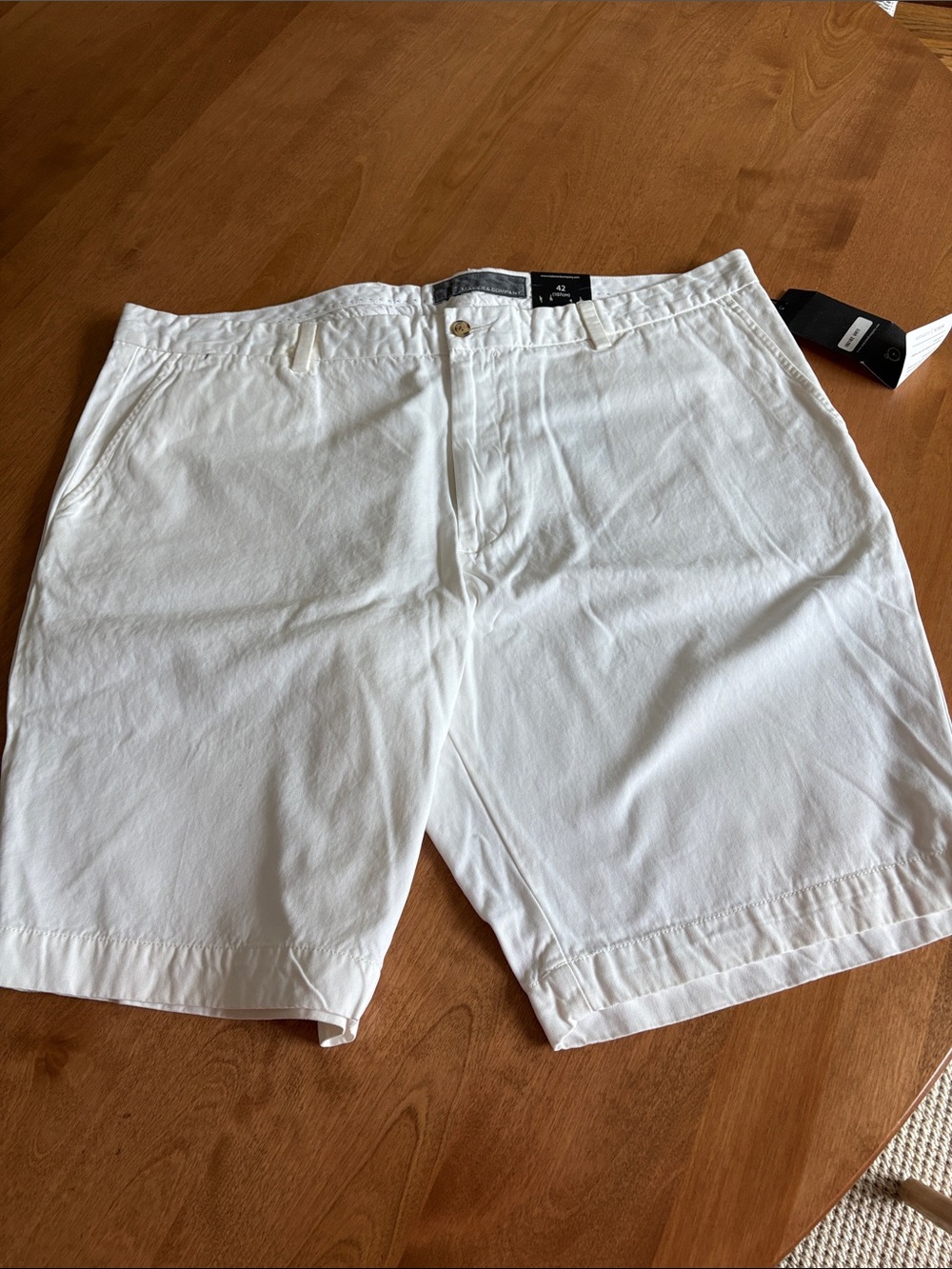Men's Flat Front White Chino Shorts Size 42